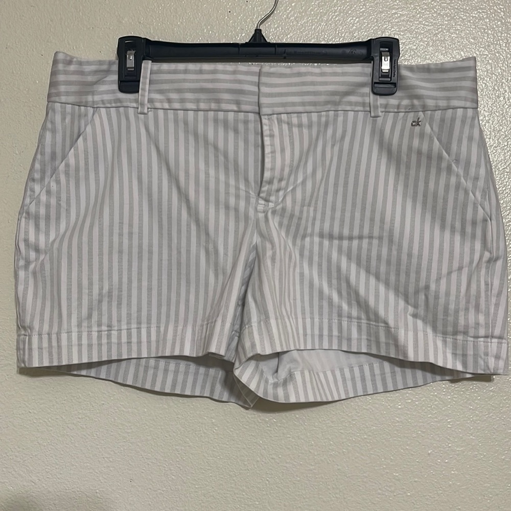 Ladies short
